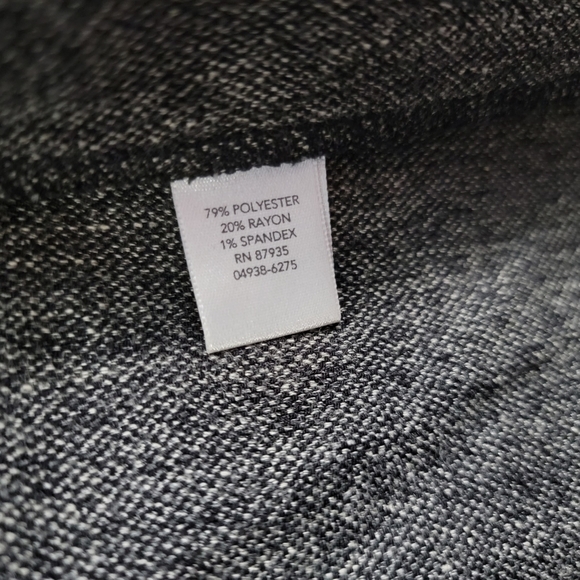 Christopher & Banks Medium Floral Flossed Zip Up Vest - Picture 9 of 11